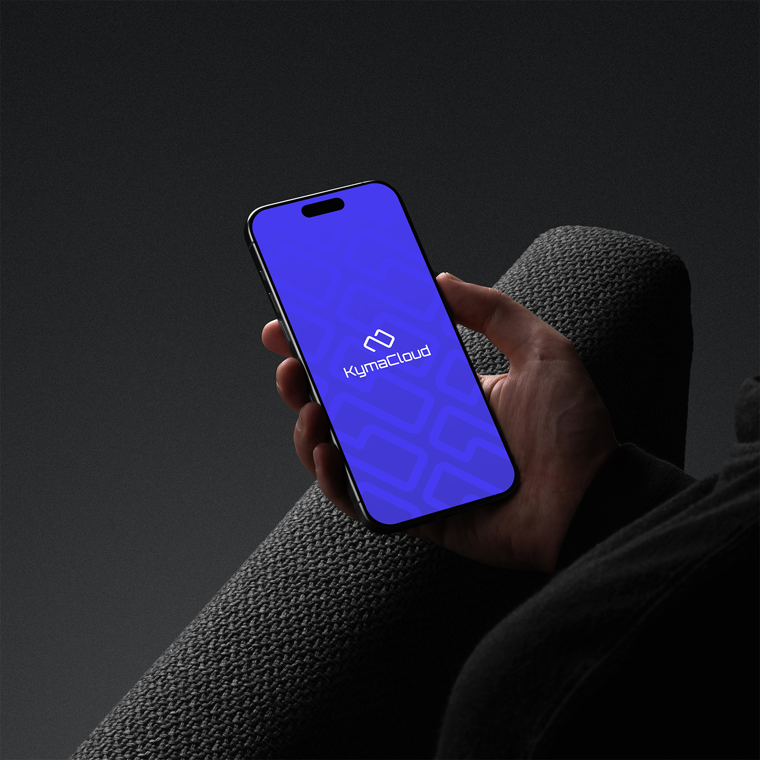 KymaCloud logo og mønster på en telefon