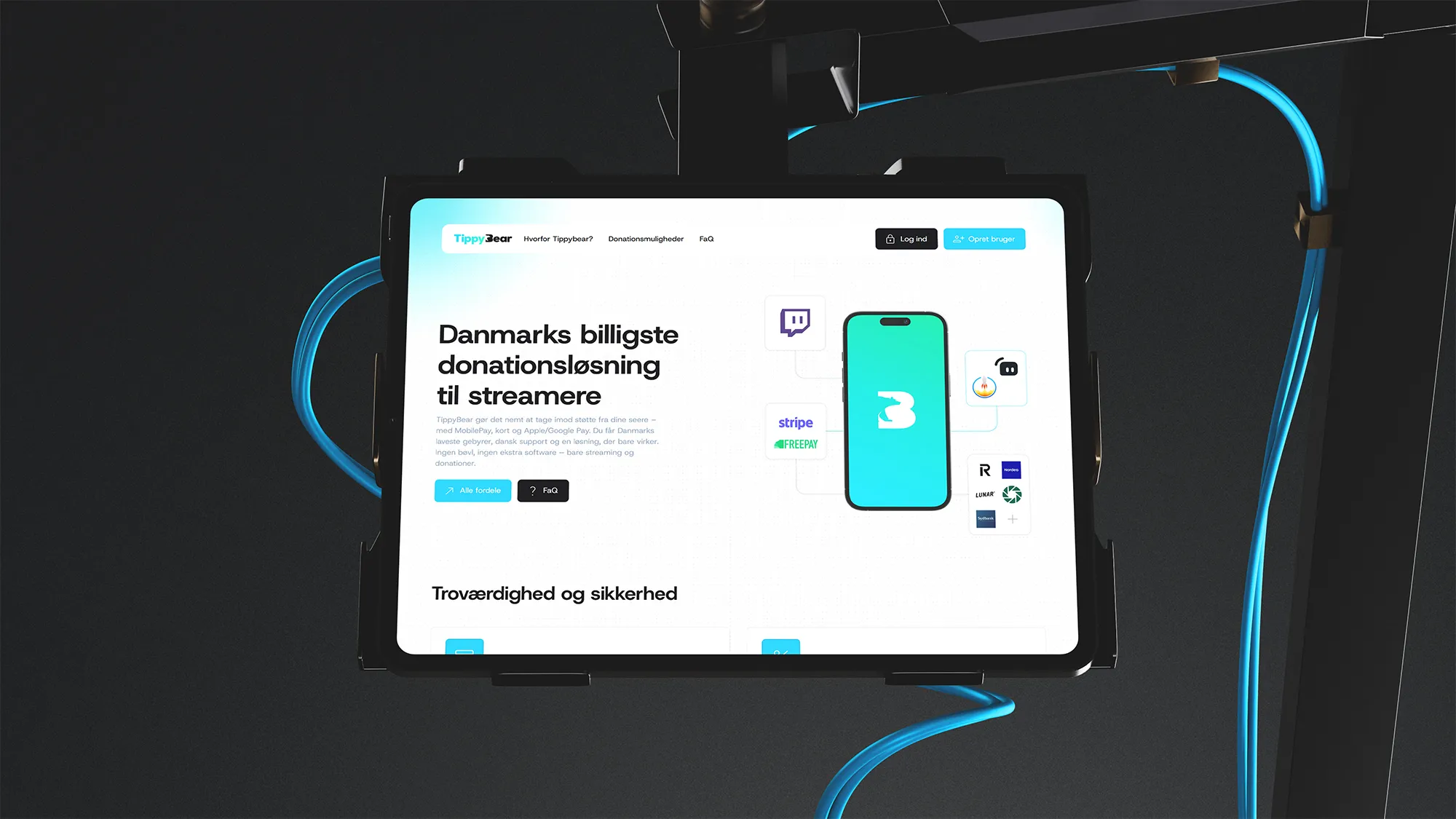TippyBear nye hjemmeside på en tablet